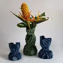 Vase Wrinkle by É Pedra