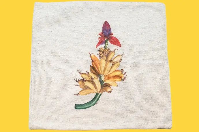 Cushion Banana linen by Decortextil