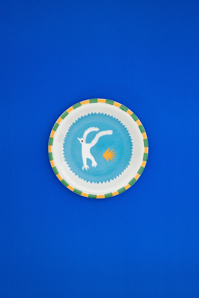 Plate Bird by Voador