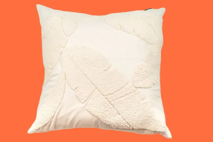 Cushion Banana boucle White by Decortextil