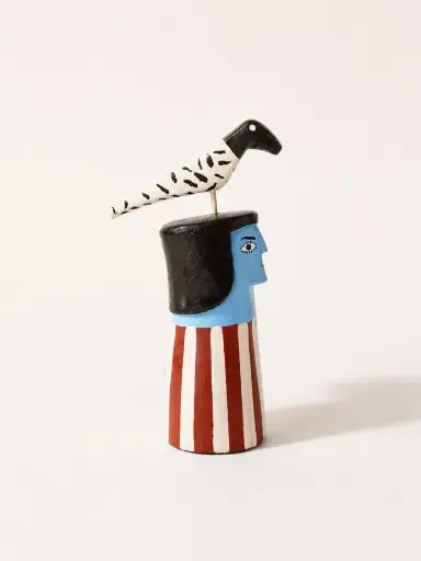 [cic0004] Sculpture Head with Bird Small 1 by Cícero from Ilha do Ferro