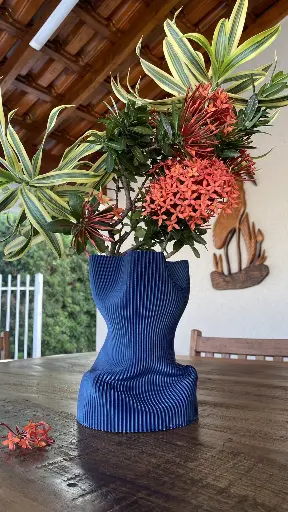 [epe00018] Vase Wrinkle M by É Pedra BLUE
