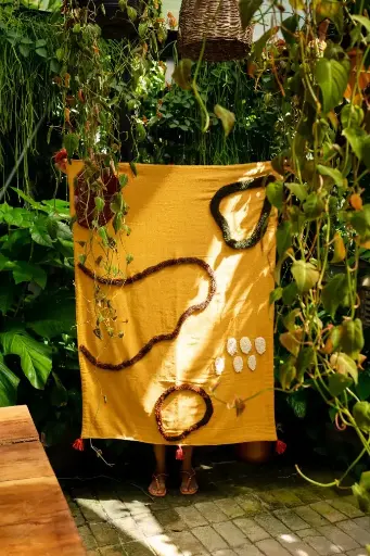 Throw Organic by Mirna
