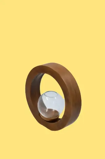 Ornamental circle vase