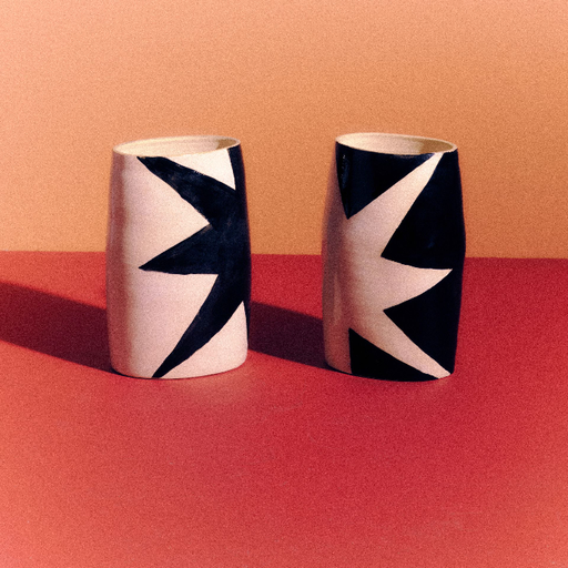 [stu0006] Vase Dawn by Studio Noir