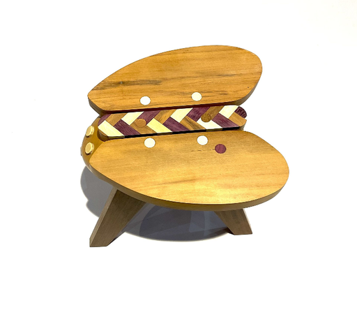 MOTH LIGHT BY TRES PONTOS